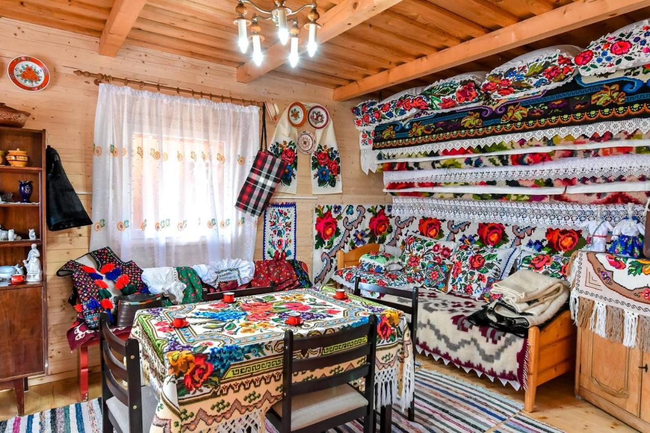 Casa Nely 호텔 Sighetu Marmaţiei 외부 사진